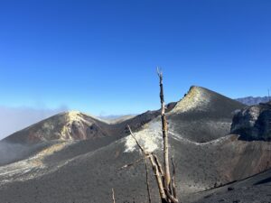 cráter vistas caminata nuevo volcán